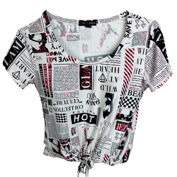 Newspaper short sleeve crop top - Picture 1 of 4
